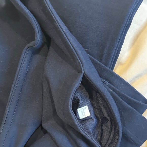 Lululemon Groove Nulu Super-High-Rise Flared Pant - Picture 4 of 5